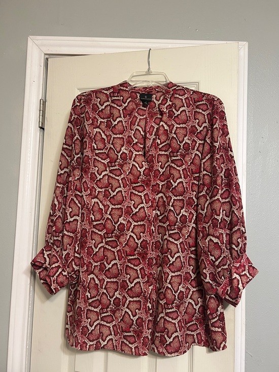 Worthington Tops - LiKe💙for $3 off🚎 Worthington red animal print blouse